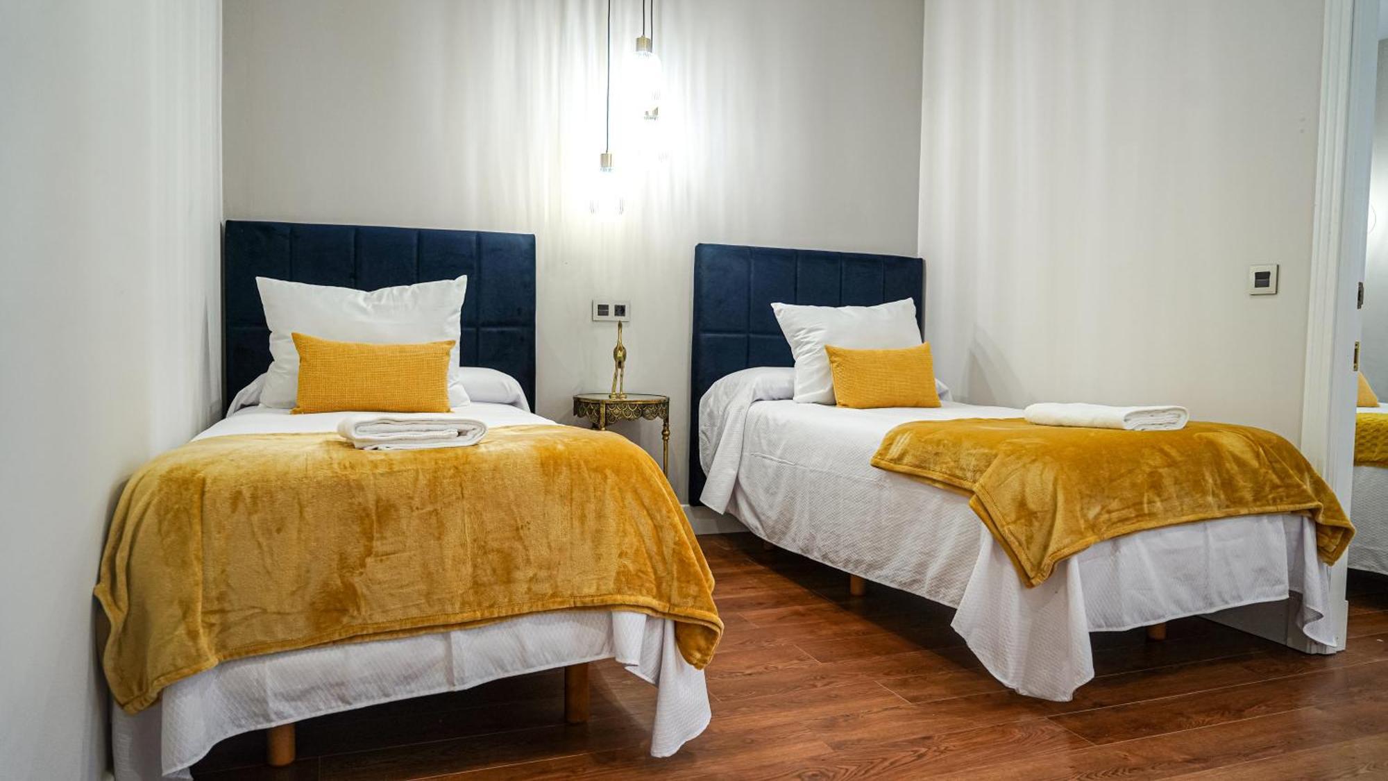 Apartamentos Puente Romano Suites Merida Exterior foto