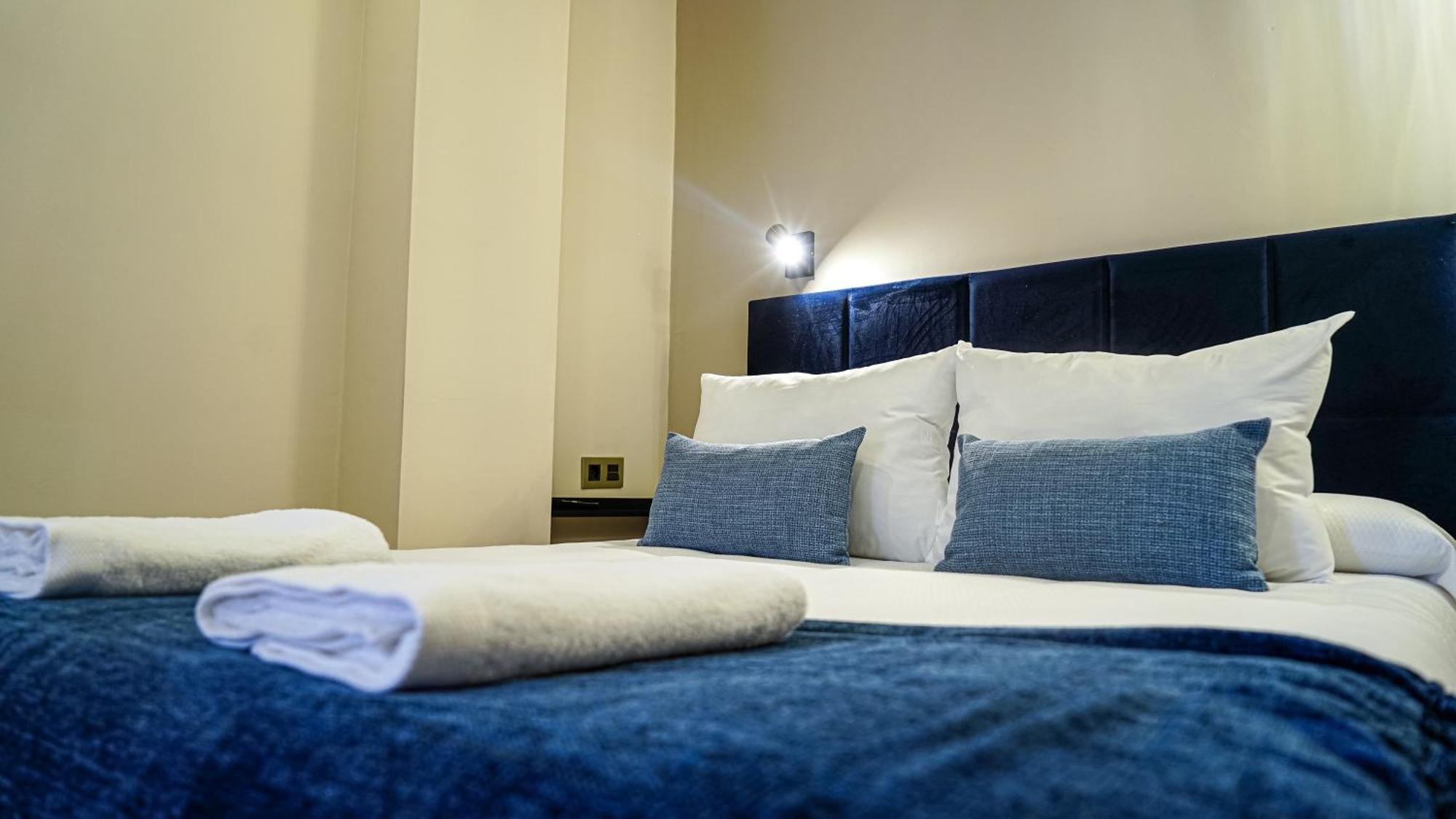 Apartamentos Puente Romano Suites Merida Exterior foto